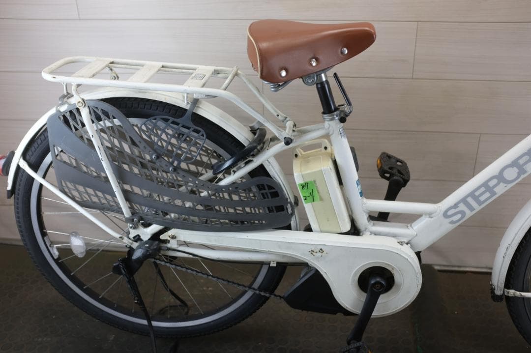 電動自転車BS STEPCRUZ　26インチ　3段8.7Ah（4点灯）充電器あり