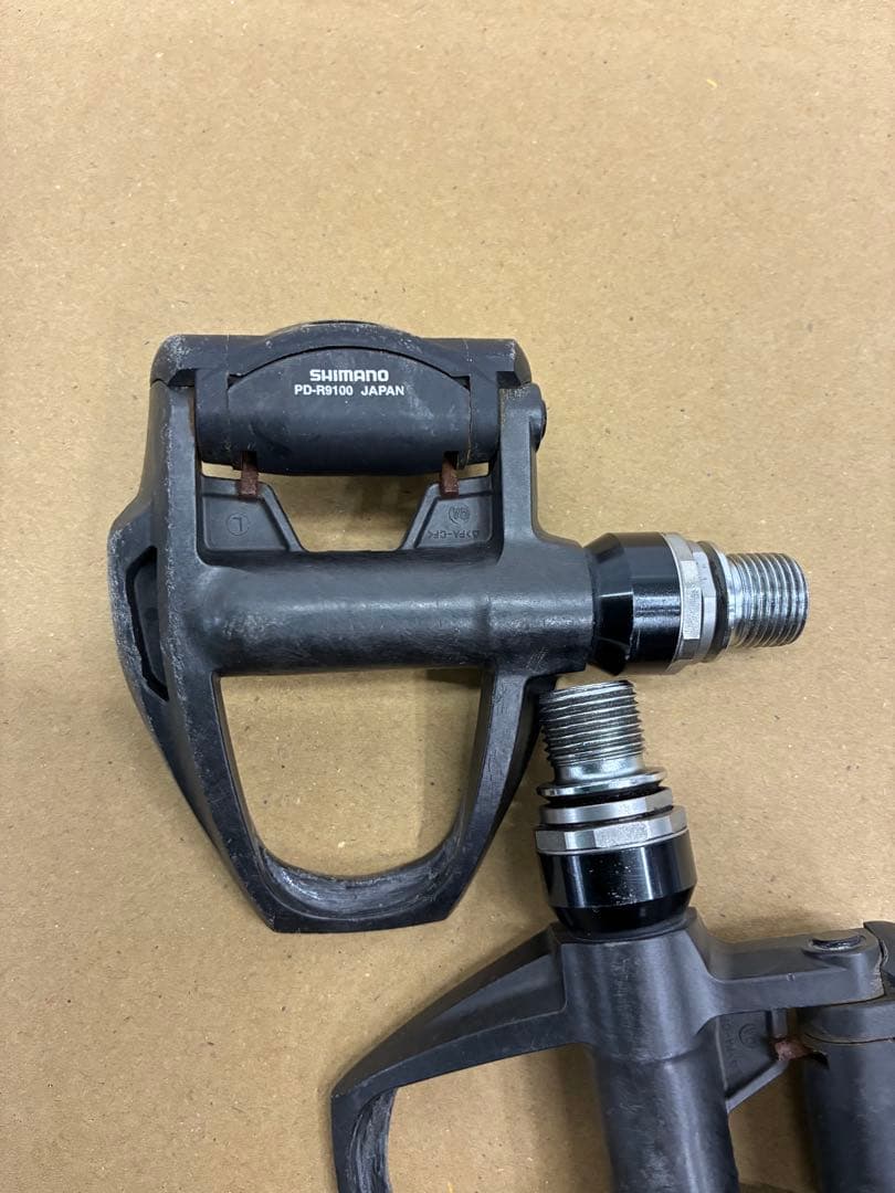 SHIMANO PD-R9100 ビンディングペダル プレート1つ欠品