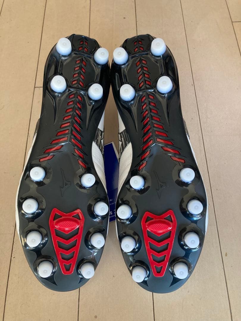 モレリアネオ4βジャパン　白　25.0㎝　新品。