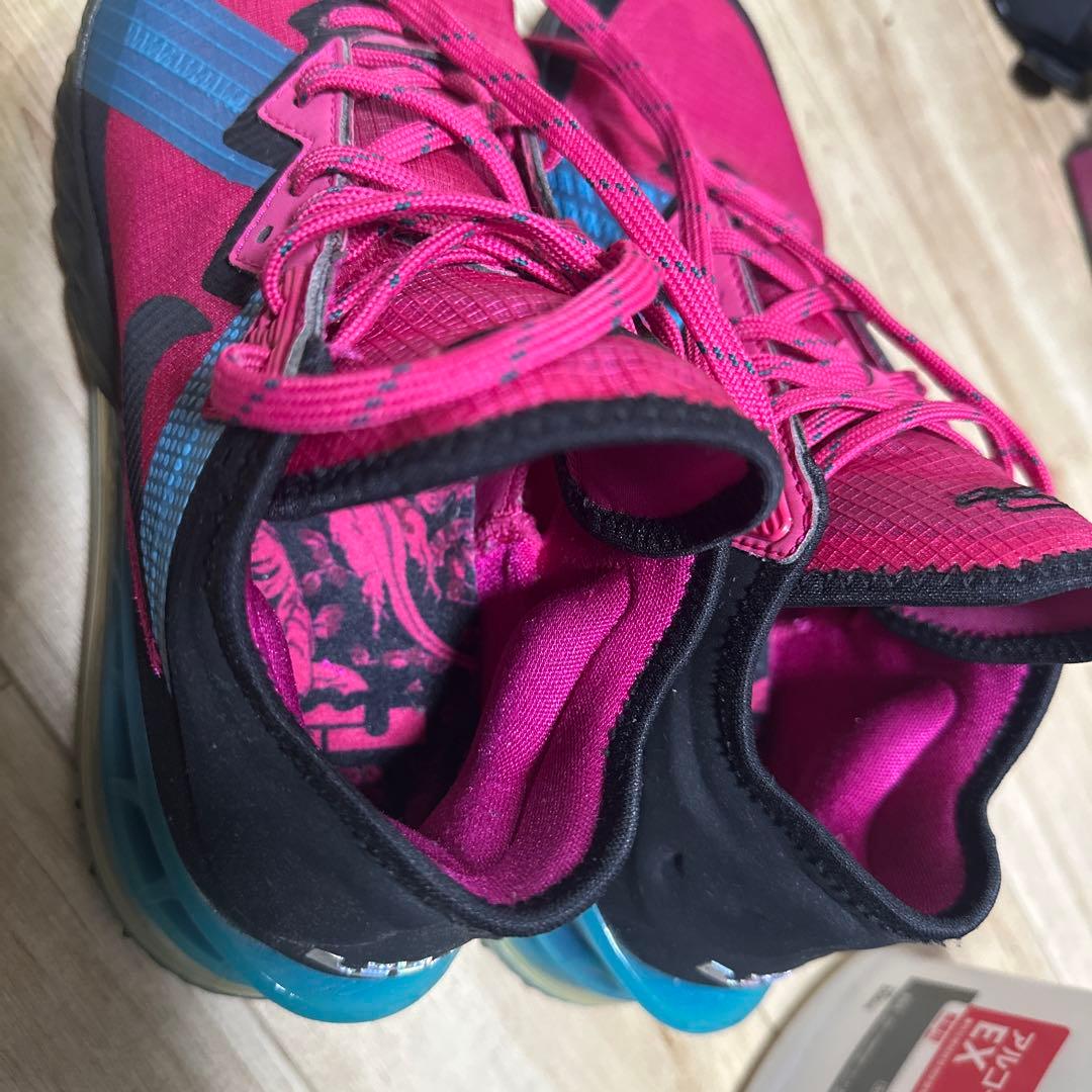 シューズ(男性用) Nike LeBron 18 Low \"Miami Nights\" 26cm