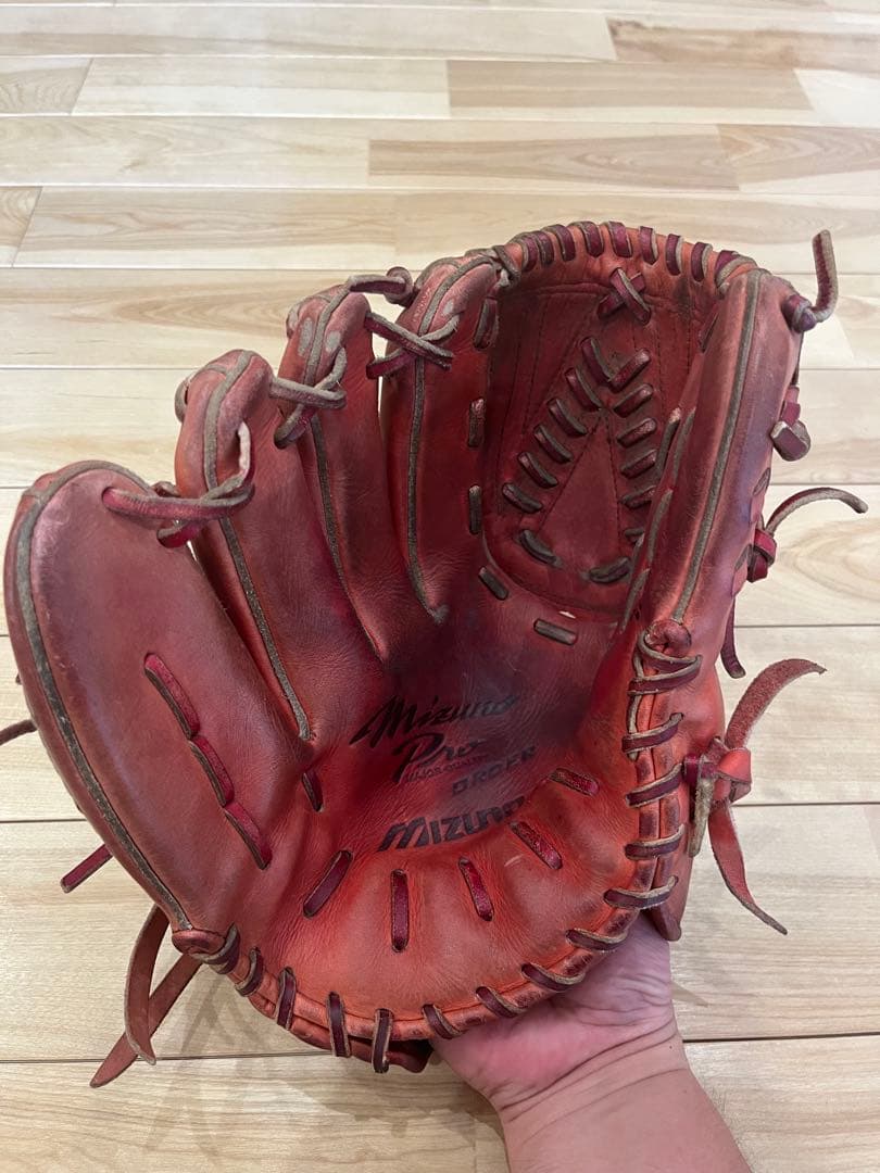 Mizuno 硬式グローブ 赤
