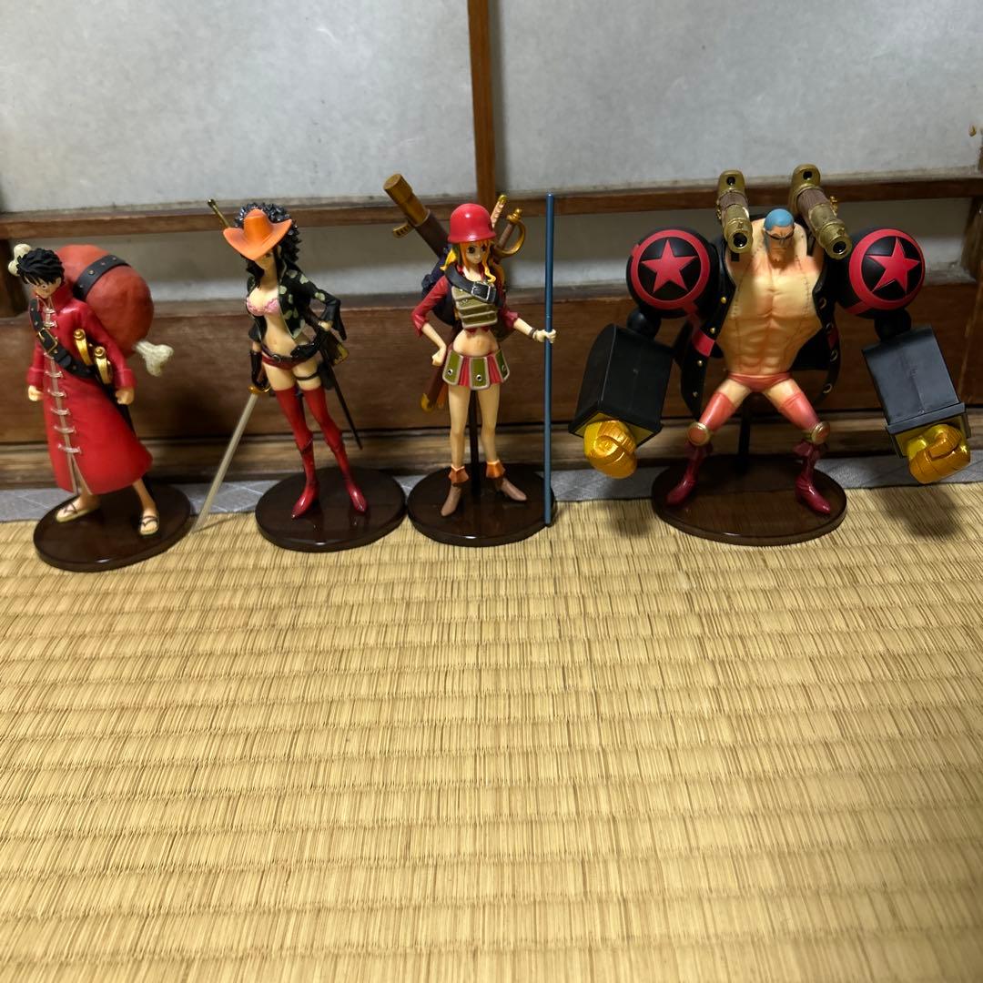 ワンビースフィギュア＆コレクションケース