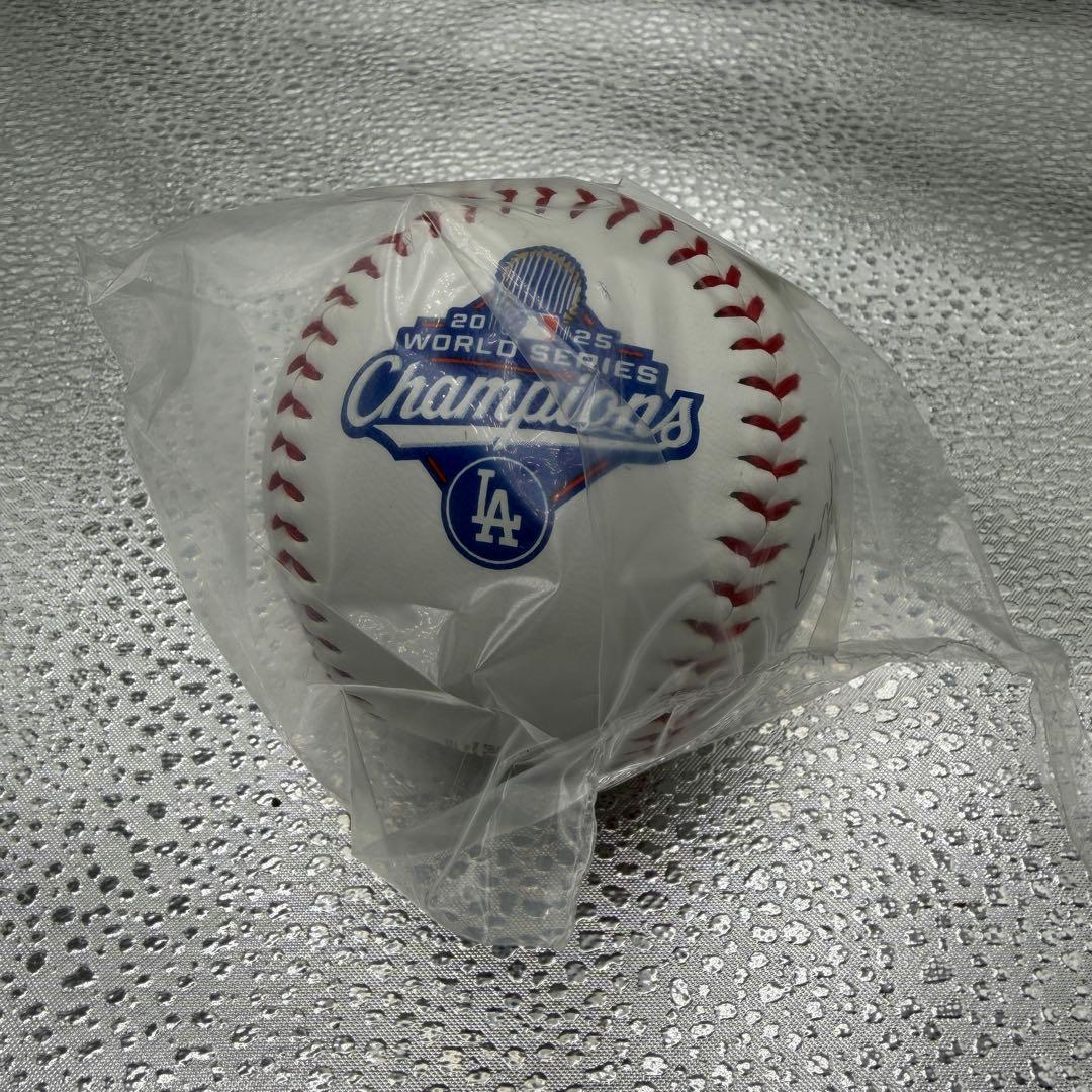 MLB ロサンゼルスドジャース　ワールドチャンピオン　全選手サイン入りボール