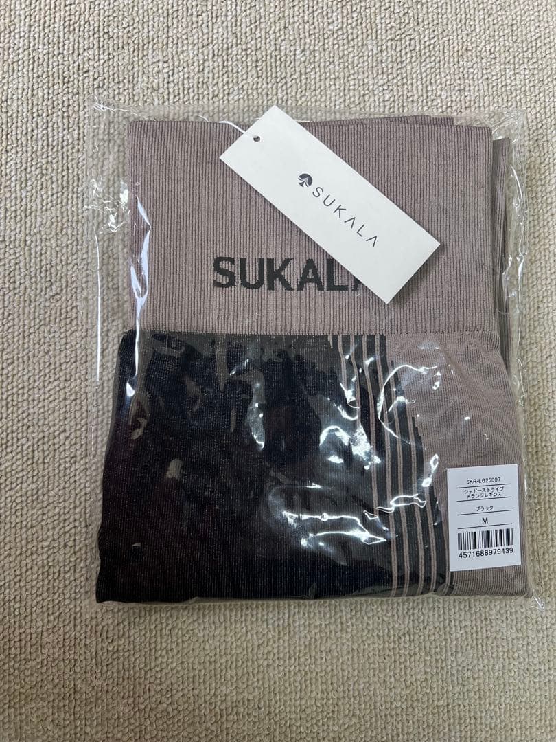 きなこ様✴︎新品未使用【SUKALA】シャドーストライプメランジレギンス