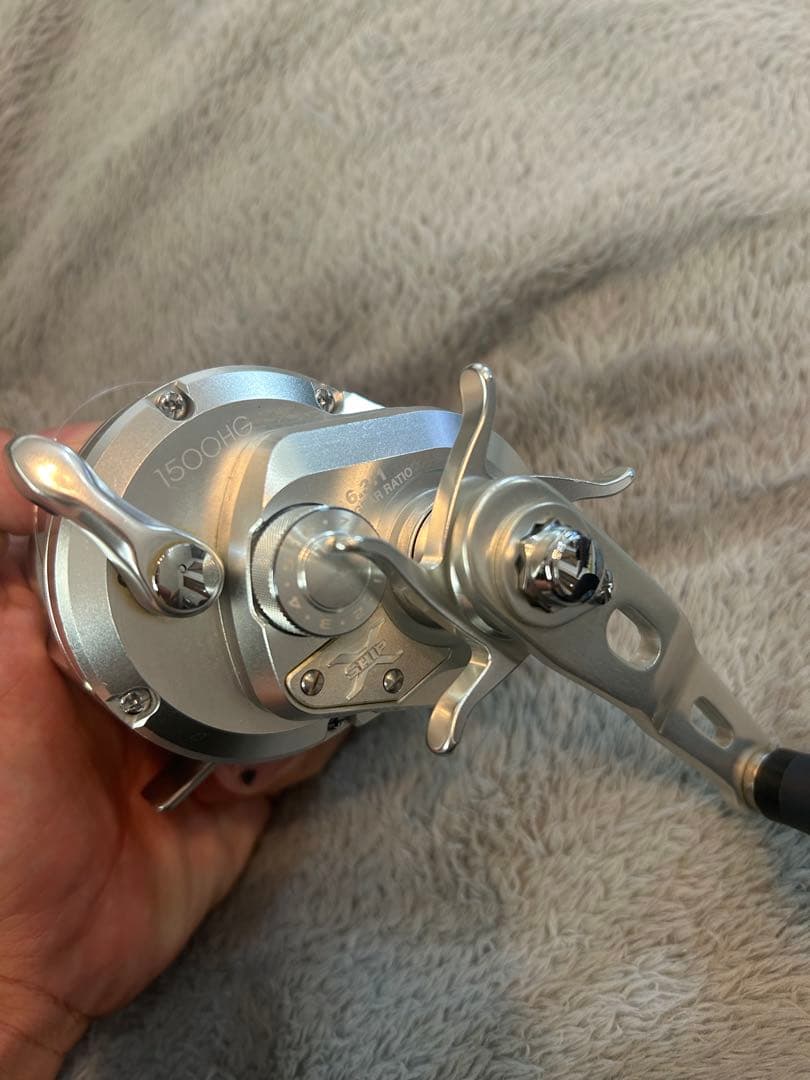 シマノ 11オシアジガー1500hg