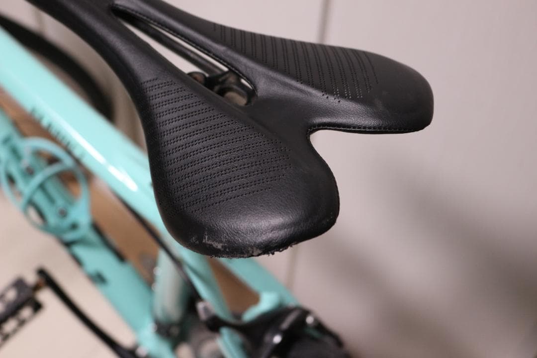 【通勤快速に】BIANCHI VIA NIRONE 7 2022年105搭載