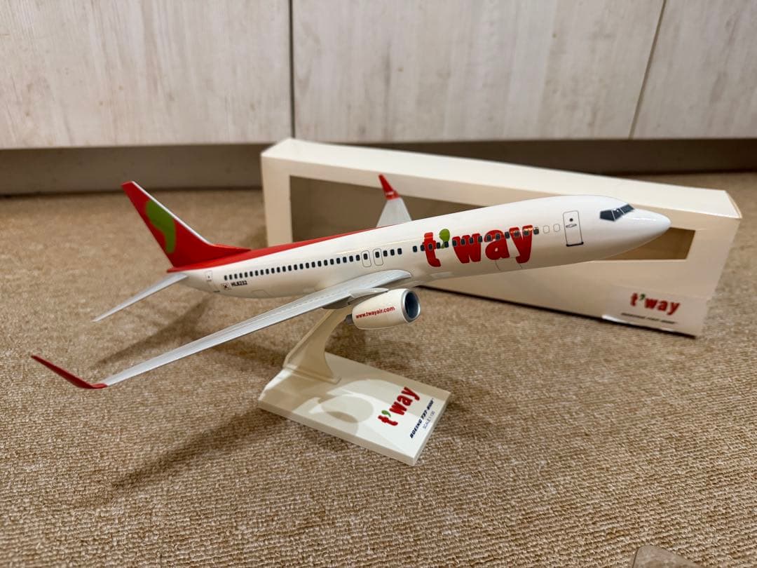 【稀少】ティーウェイ航空 B737-800 モデルプレーン