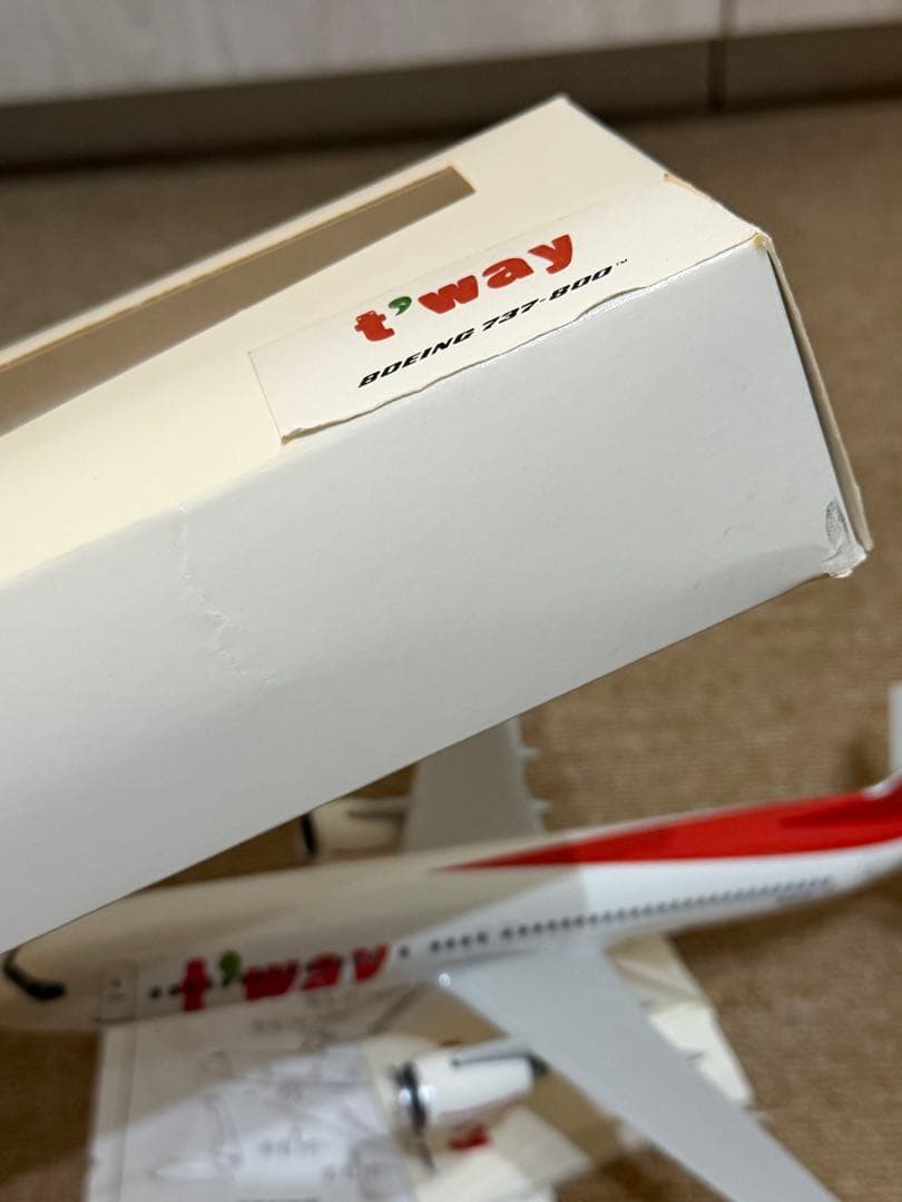 【稀少】ティーウェイ航空 B737-800 モデルプレーン