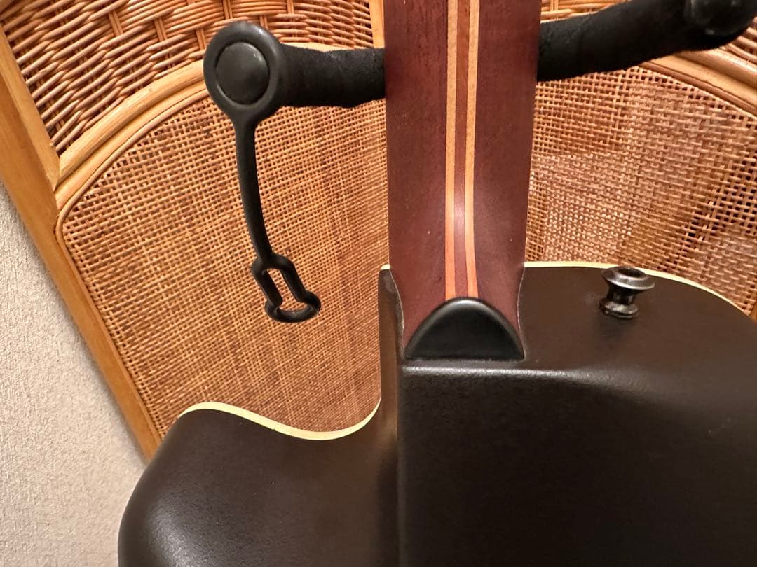 大人気❗️Ovation(オベーション)1769Custom Legend