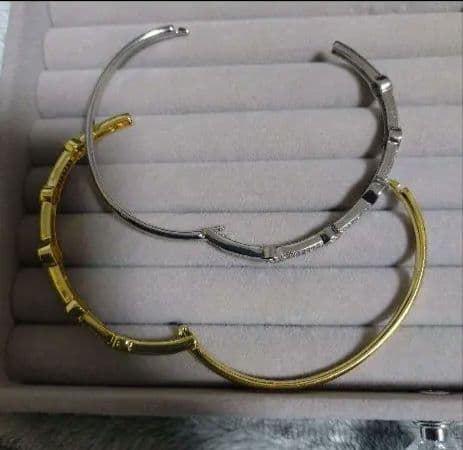 ❣️ ゴールド❣️シルバーCCロゴ付きバングル❣️