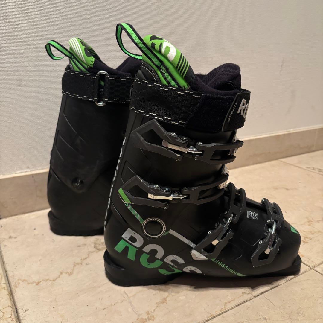 ROSSIGNOL ロシニョールのスキーブーツ　25-25.5cm