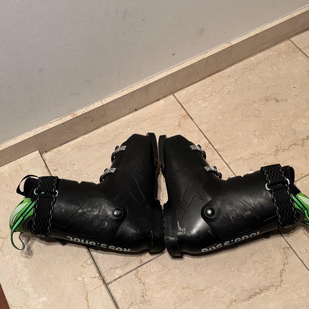ROSSIGNOL ロシニョールのスキーブーツ　25-25.5cm