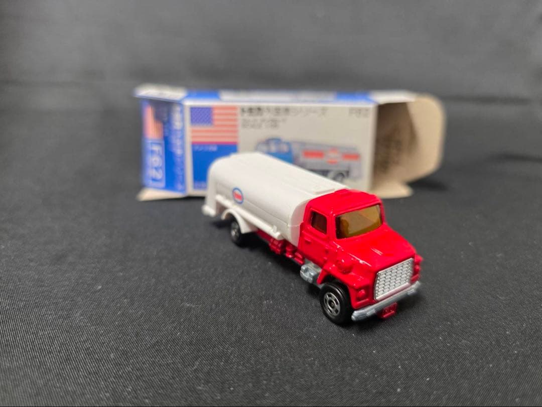 トミカ青箱F62 フォードタンクローリー(日本製)