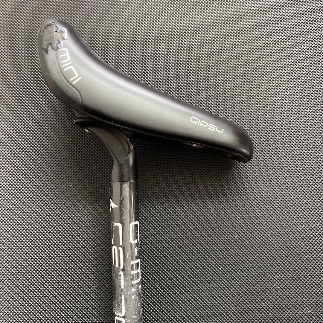 ジプシー　サドルとシートポスト　ランバイク用品