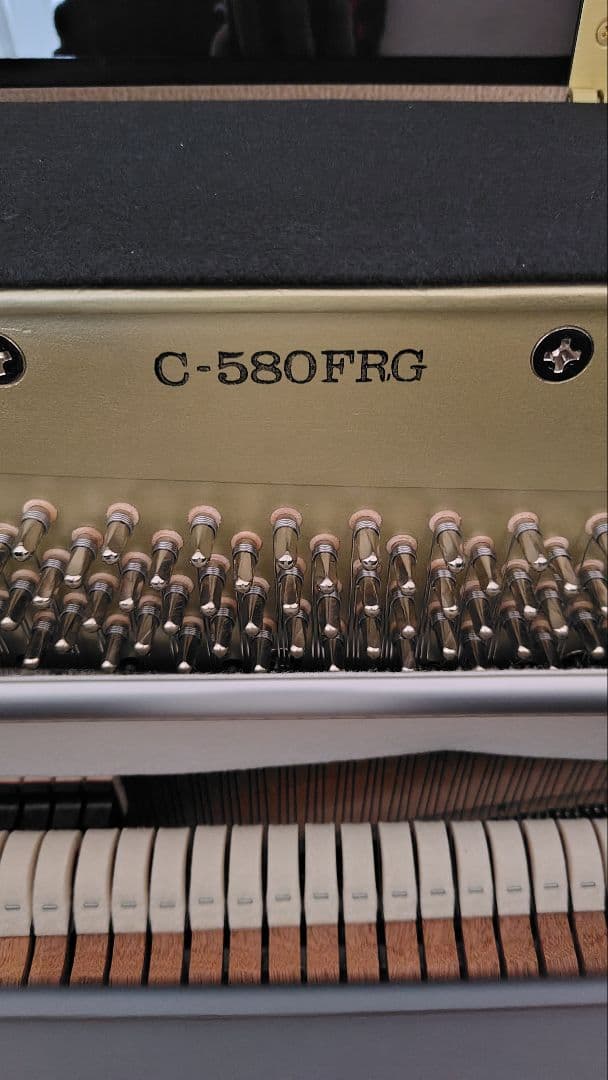 カワイ　アップライトピアノ　C-580F