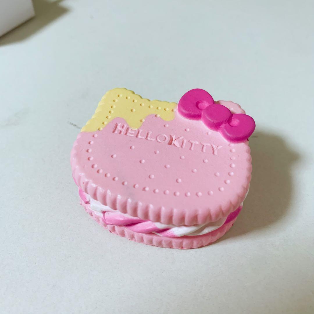 ハローキティ　スクイーズ　クッキー型　キーホルダー