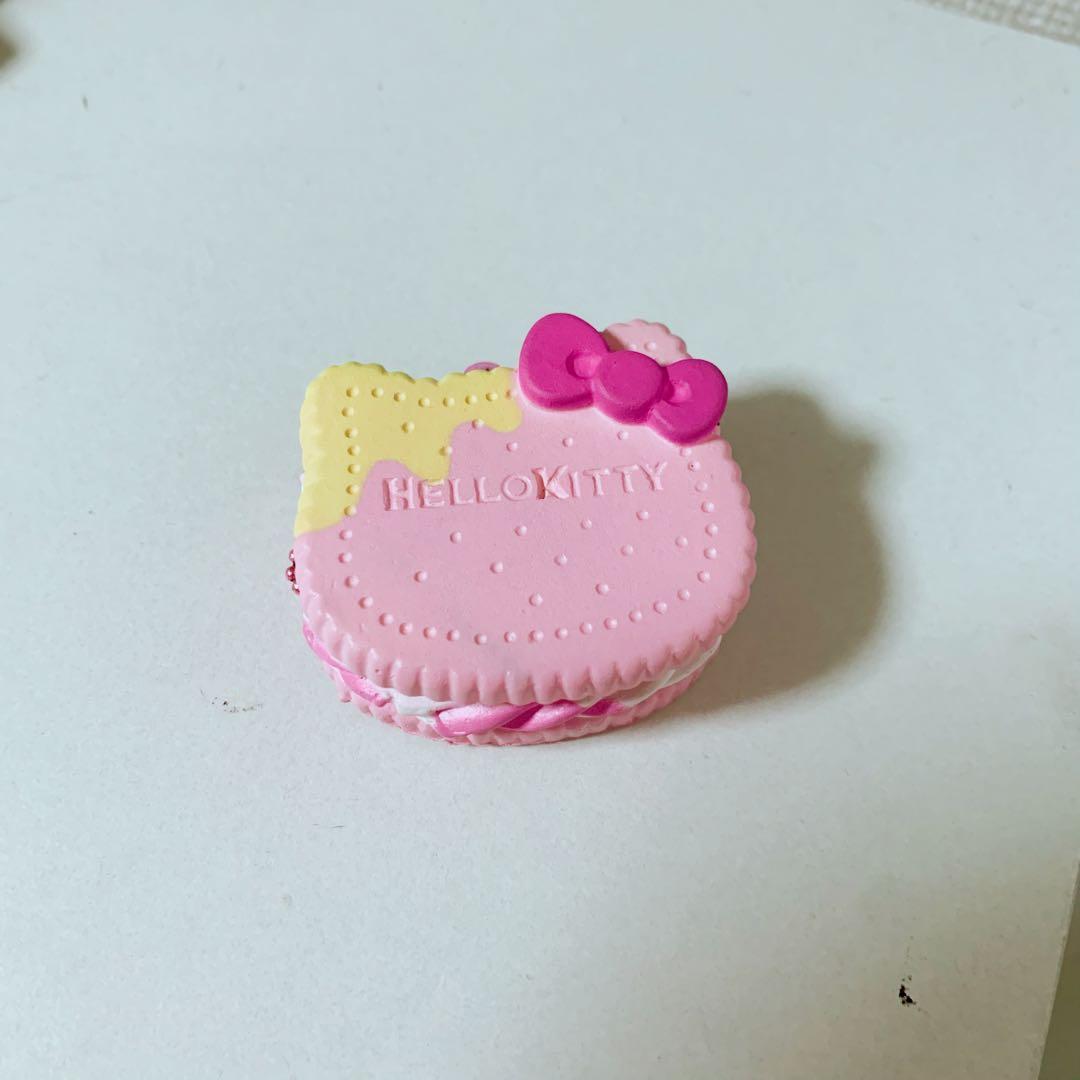 ハローキティ　スクイーズ　クッキー型　キーホルダー
