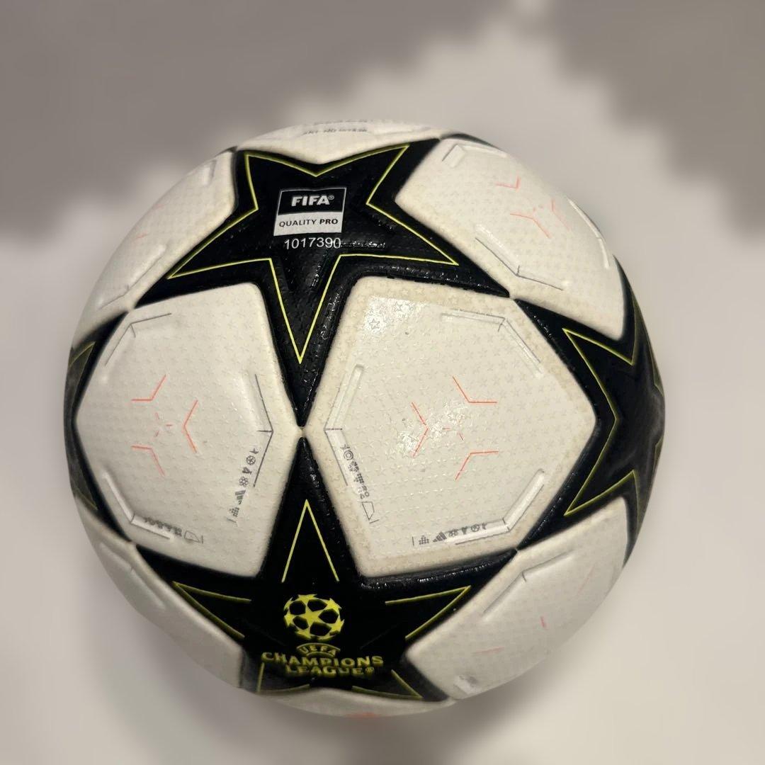 UEFAチャンピオンズ公式球
