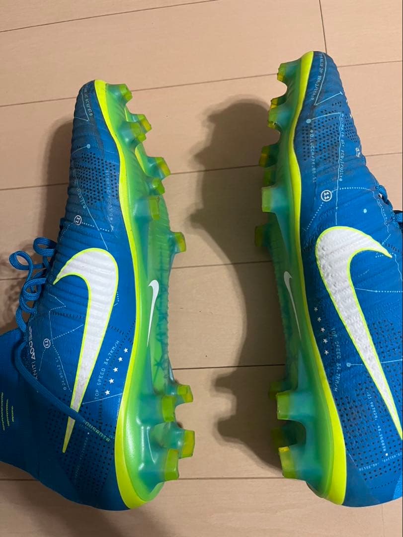 サッカースパイク　マーキュリアル27cm
