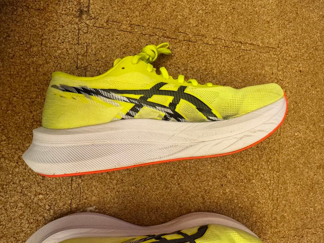 ASICS マジックスピード4 イエロー　26.5cm