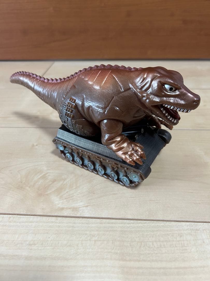 【最終値下げ】怪獣郷　恐竜戦車　ソフビ　ウルトラセブン