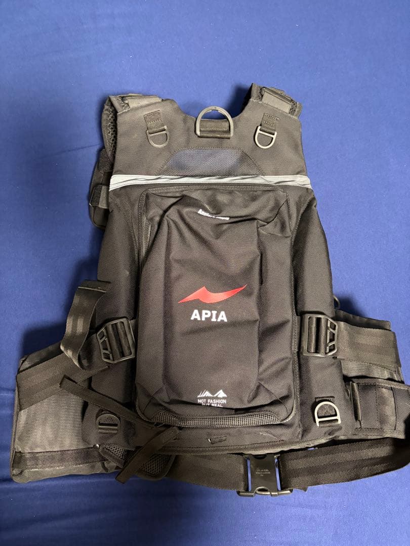 美品【APIA】アピア　アングラーズサポートベストVer4