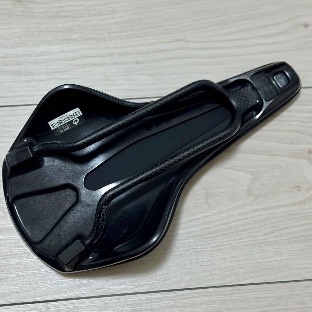 Prologo Nago R4 NACK 137 カーボンレールサドル