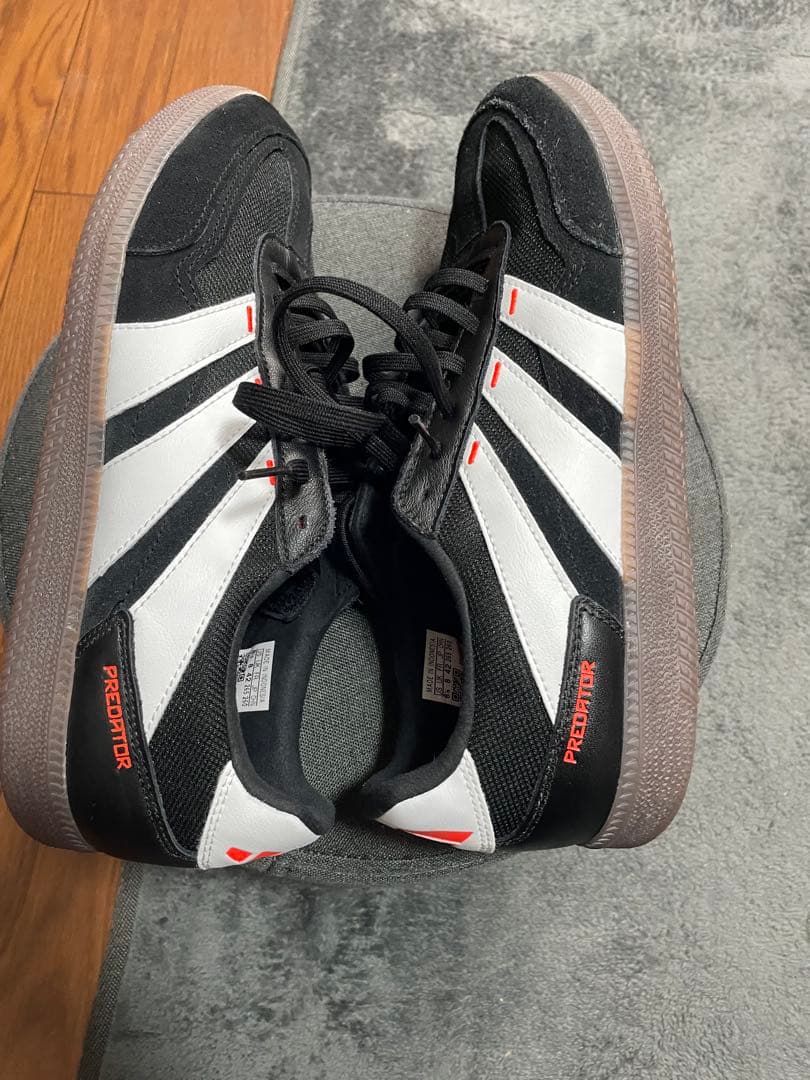 新品未使用　adidas PREDATOR フットサルシューズ 26.5