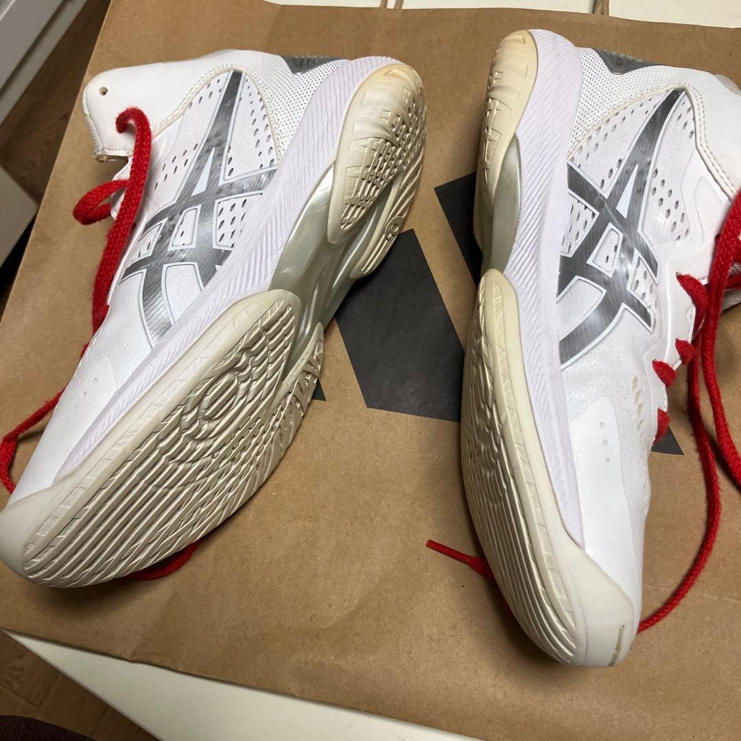 asics バスケットボールシューズ ホワイト/レッド