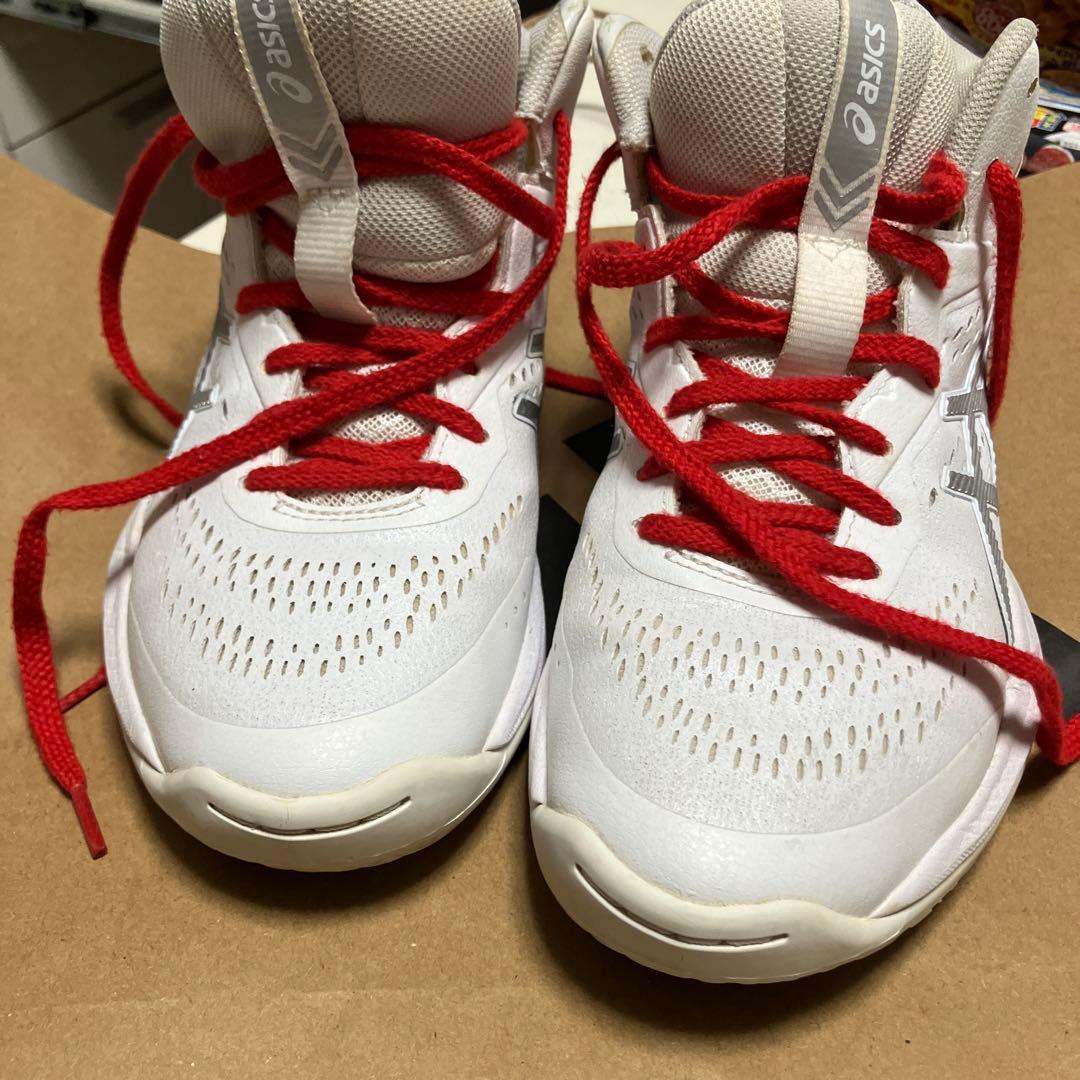 asics バスケットボールシューズ ホワイト/レッド