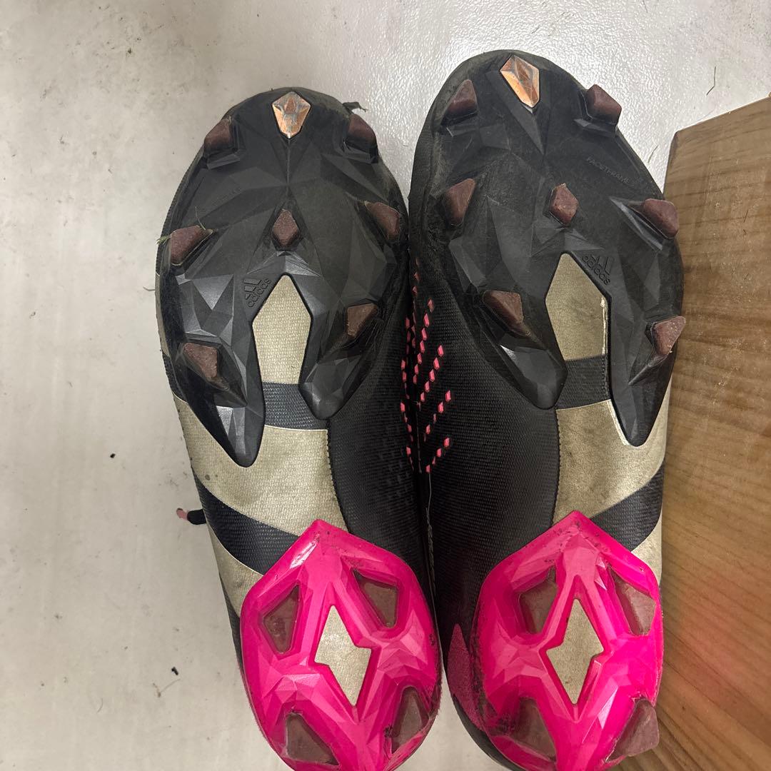 プレデター アキュラシー.1 Low FG 28.5センチ