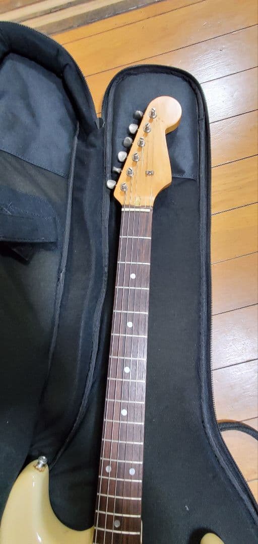 SQUIER AFFINITY ストラトキャスターモデル