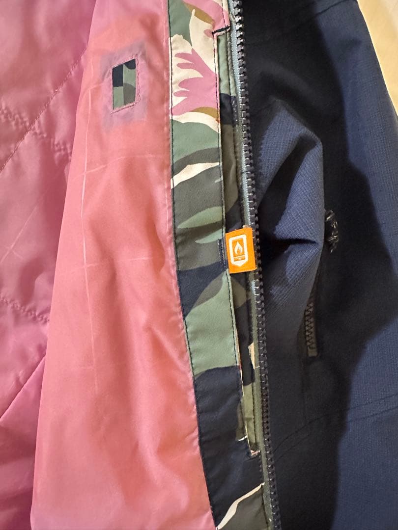 【美品】BURTON バートン 花柄 スノボウェア ジャケット