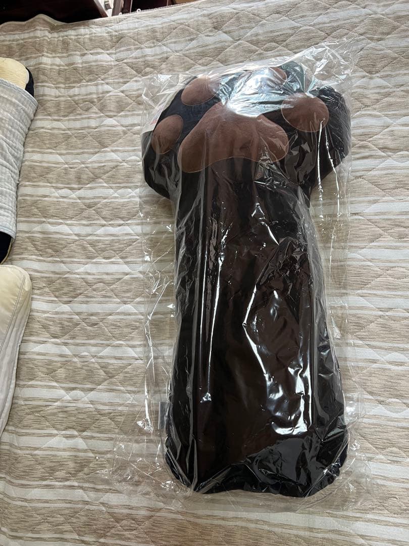 ネコの手抱き枕