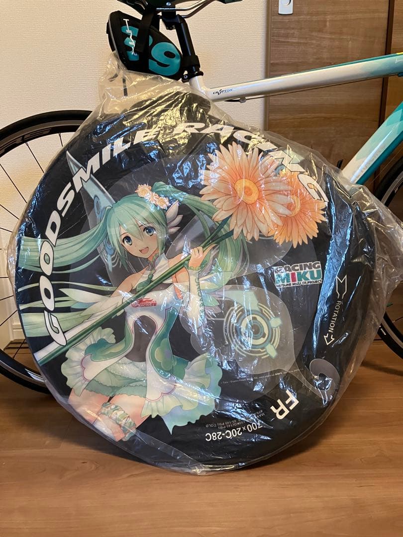 ESR HMR-700 Mサイズ グッドスマイルレーシング　初音ミク