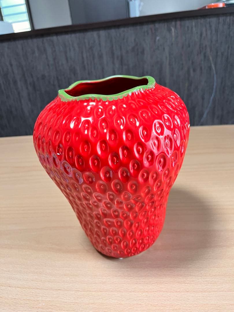 新品♡未使用品　いちご　フラワーベース