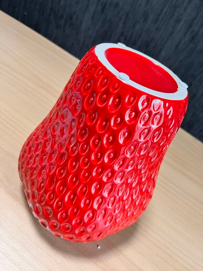 新品♡未使用品　いちご　フラワーベース