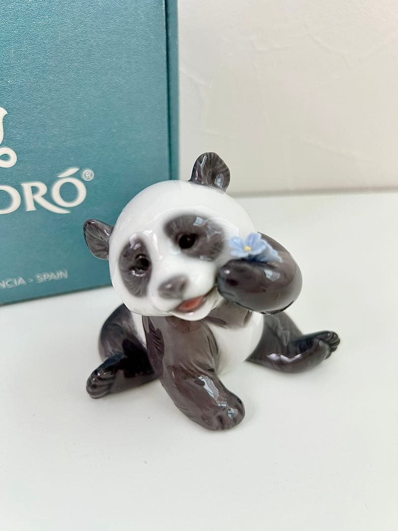 LLADRO リヤドロ　パンダ　置物　陶器　高級磁器　希少　青の花　スペイン