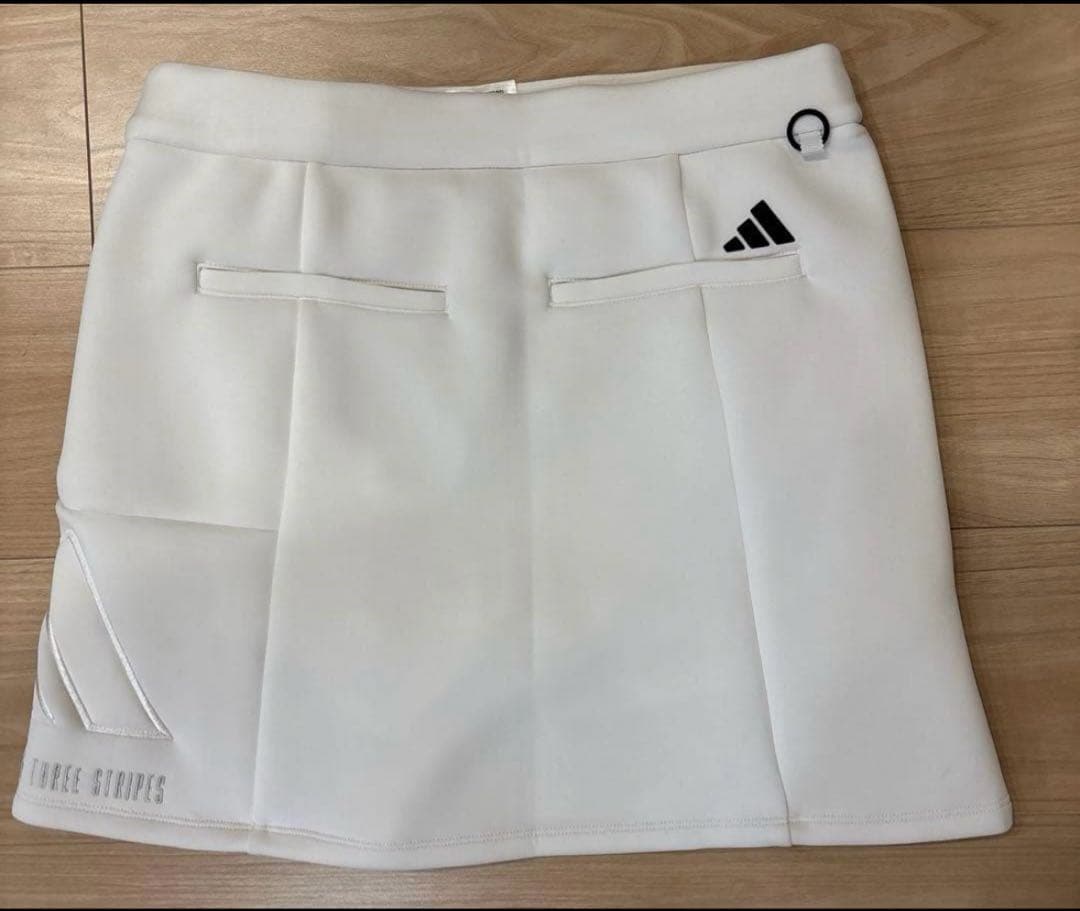 新品adidasgolf上下セット薄手ニット＆ダンボールニットスカートM春