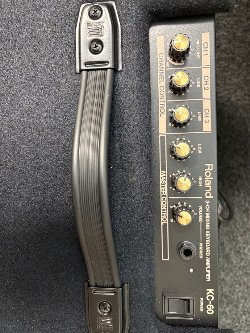 Roland KC-60 キーボードアンプ