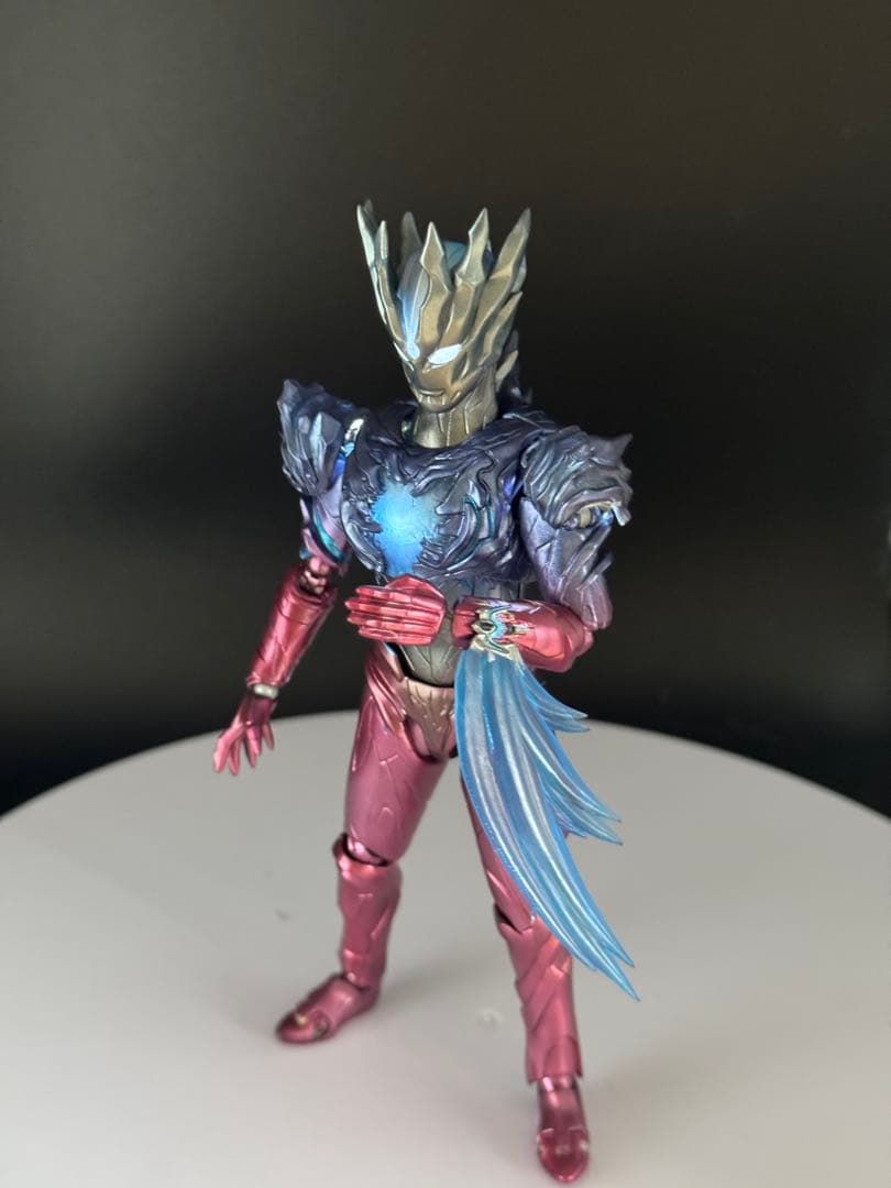 改造品S.H.Figuarts　ウルトラマンサーガ　発光Ver