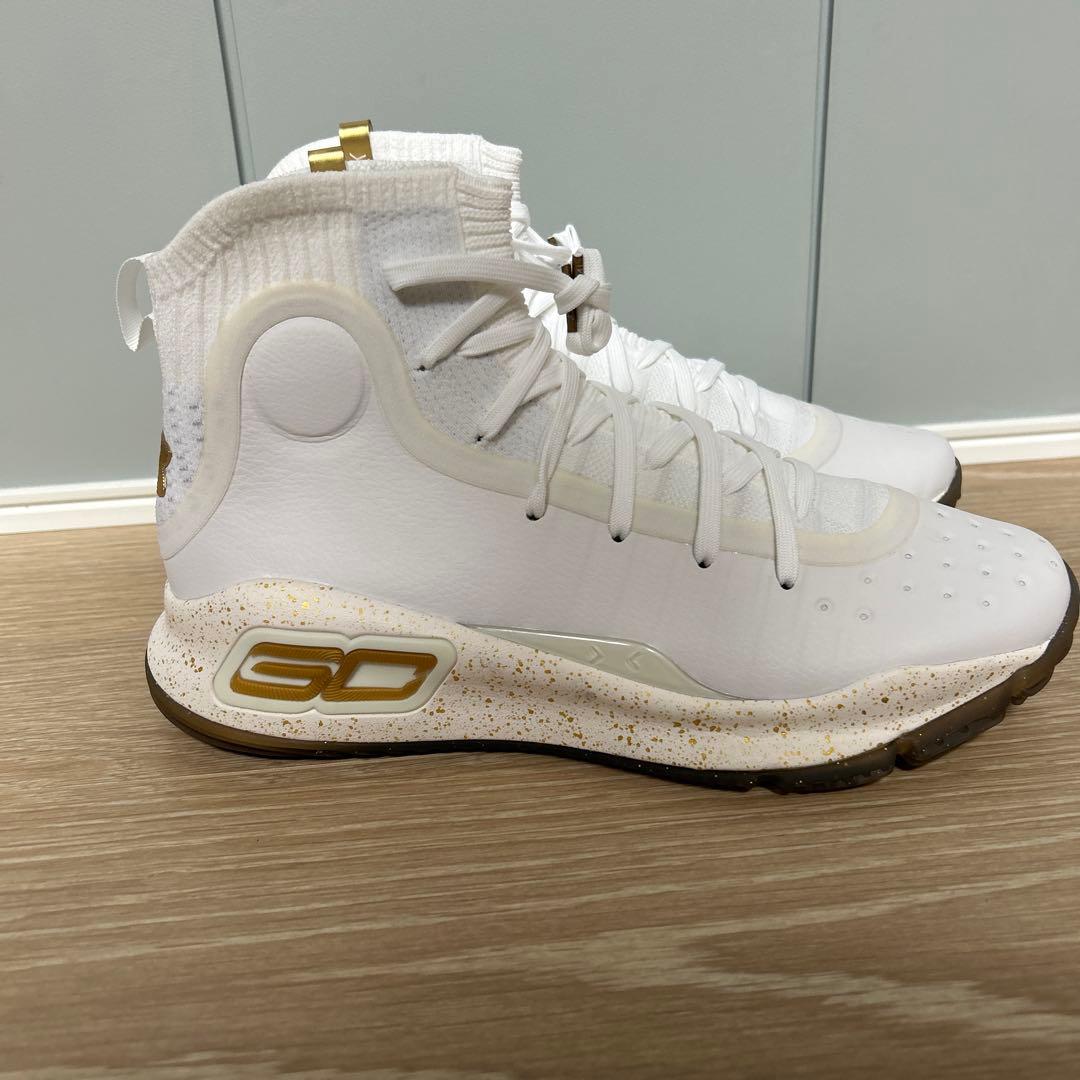Under Armour Curry 4ホワイト　27cm