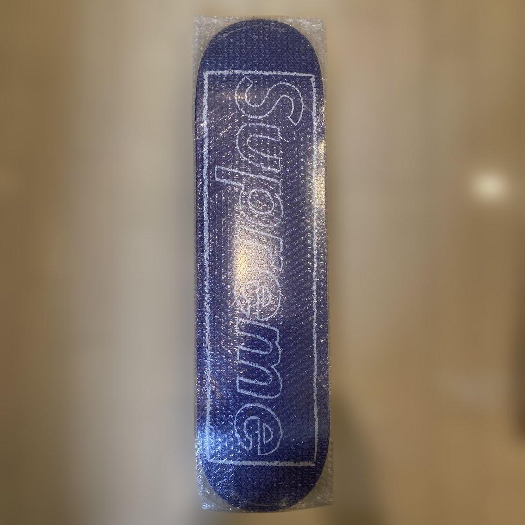 スケートボード Supreme KAWS Chalk Logo Skateboard Deck
