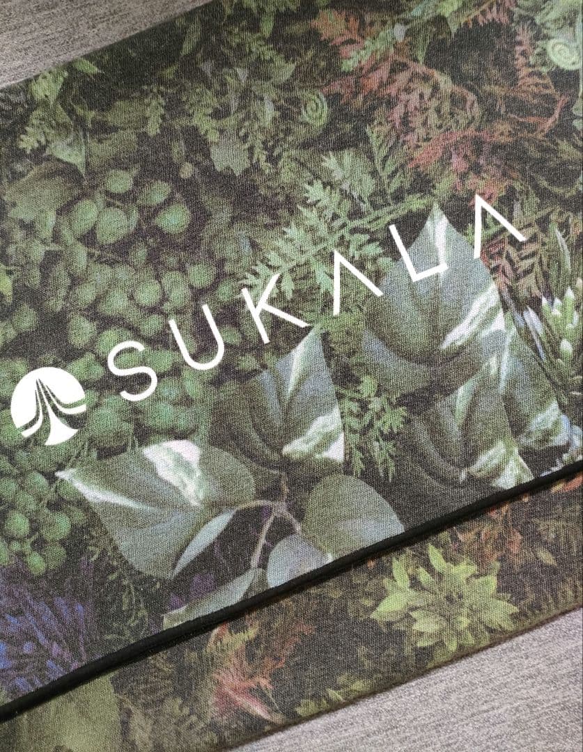 ㉒SUKALAスカーラ ヨギラグ ボタニカル柄