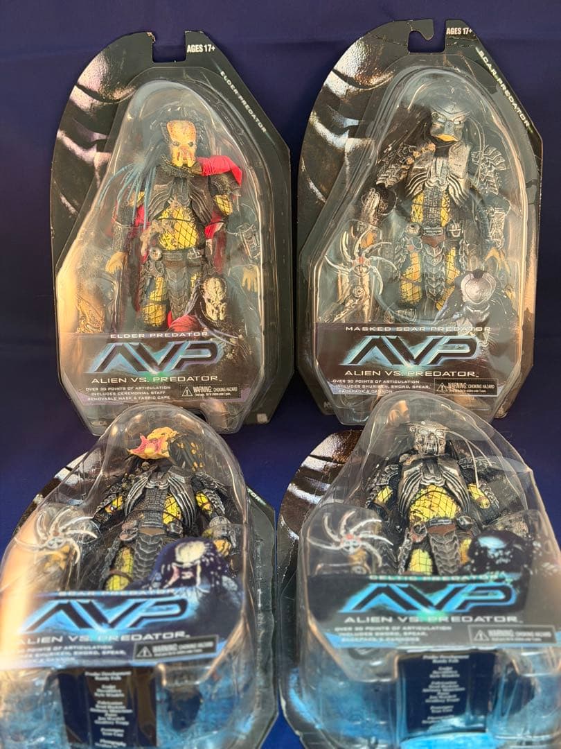 ほぼ未使用　NECA ネカ　エイリアンvsプレデター　フィギュア　４体セット