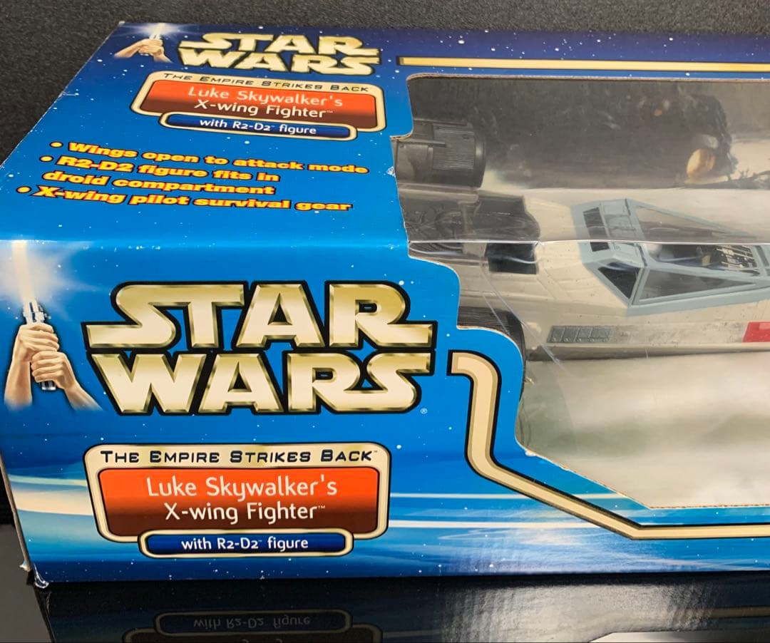 ム*シ様 ⭐︎STAR WARS X-wing Fighter with R2D