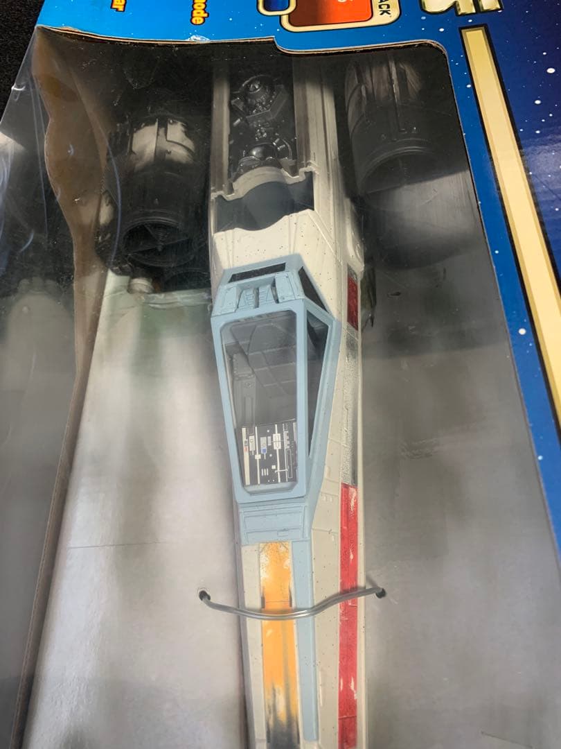ム*シ様 ⭐︎STAR WARS X-wing Fighter with R2D