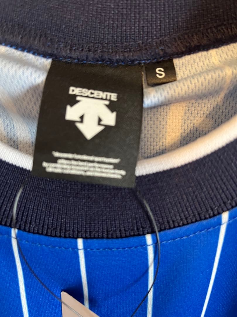 横浜DeNAベイスターズ ユニフォーム 半袖Tシャツ Sサイズ デサント製