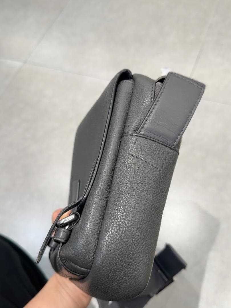 ミリタリークロスボディXS ショルダーバッグ レザー