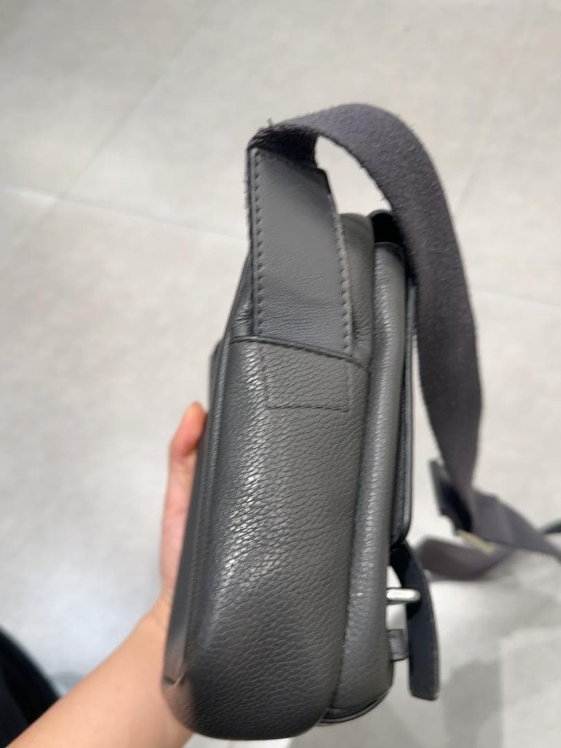 ミリタリークロスボディXS ショルダーバッグ レザー